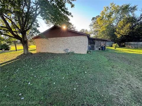 Exterior - 1111 Fuller St, Paris, AR 72855 photo 2 of 4