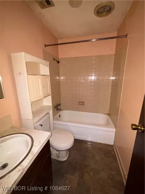 Bath - 1111 Fuller St, Paris, AR 72855 photo 1 of 2