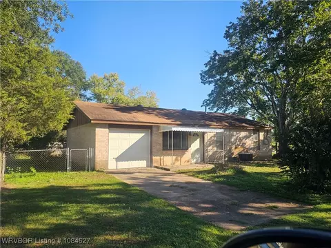 Exterior - 1111 Fuller St, Paris, AR 72855 photo 4 of 4