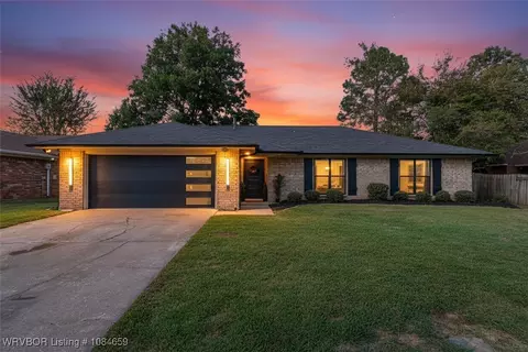 6315 Gary Ln, Fort Smith, AR 72903