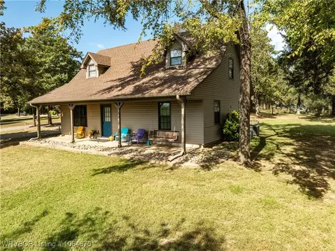 2221 Zion Rd, Van Buren, AR 72956