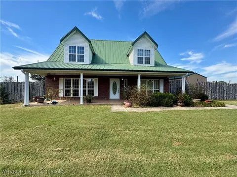 43223 Nowlin St, Wister, OK 74966