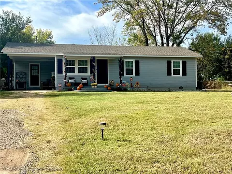 2600 S Pocola Blvd, Pocola, OK 74902