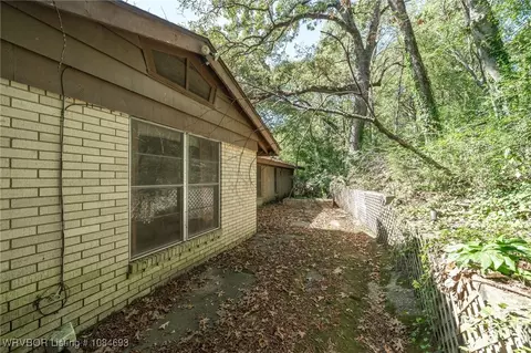 Exterior - 2715 Dallas St, Fort Smith, AR 72901 photo 10 of 19