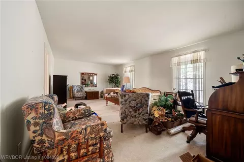 Living - 2715 Dallas St, Fort Smith, AR 72901 photo 2 of 4