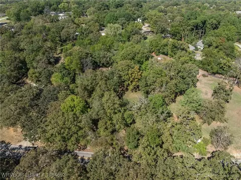 View/Area - 2715 Dallas St, Fort Smith, AR 72901 photo 2 of 7