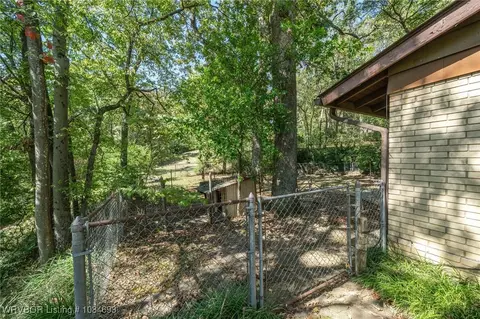 Exterior - 2715 Dallas St, Fort Smith, AR 72901 photo 5 of 19