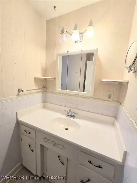 Bath - 6115 S 10th St, Fort Smith, AR 72908 photo 2 of 4