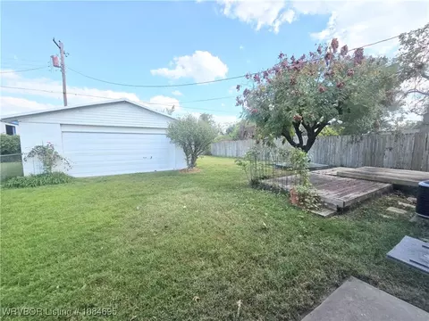 Exterior - 6115 S 10th St, Fort Smith, AR 72908 photo 3 of 6