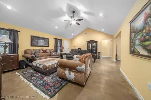 Entry Way - 22680 Smith Loop, Cameron, OK 74932 photo 2 of 5