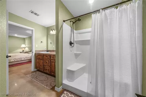 Bath - 22680 Smith Loop, Cameron, OK 74932 photo 2 of 6