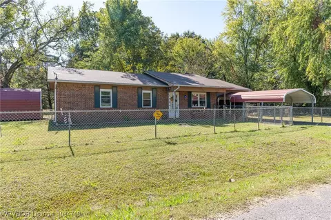 1429 Seals St, Alma, AR 72921