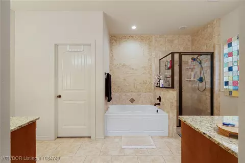 Bath - 7002 Naples Way, Fort Smith, AR 72916 photo 1 of 4