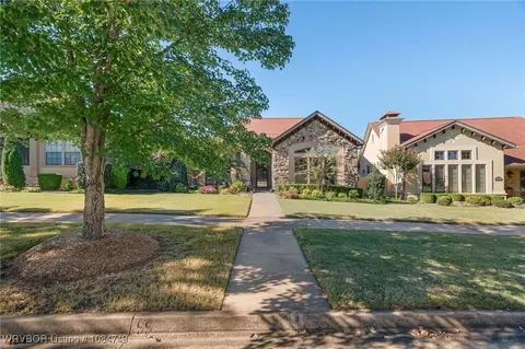 Exterior - 7002 Naples Way, Fort Smith, AR 72916 photo 2 of 5
