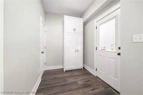 Entry Way - 919 Clifton Ct, Fort Smith, AR 72903 photo 6 of 7