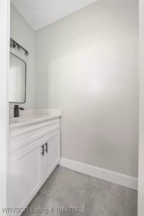 Bath - 919 Clifton Ct, Fort Smith, AR 72903 photo 3 of 3