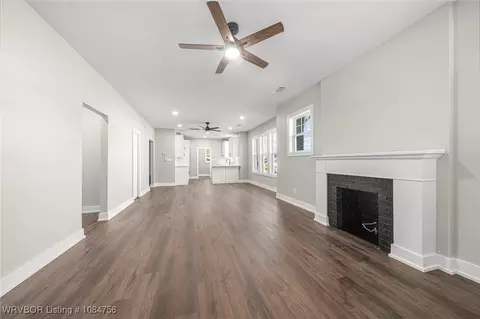 Living - 919 Clifton Ct, Fort Smith, AR 72903 photo 1 of 5