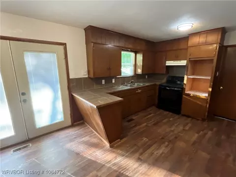 8000 Colony Ln, Fort Smith, AR 72908 photo 9