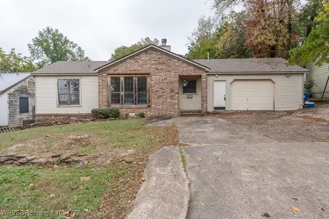 2013 S Z St, Fort Smith, AR 72901