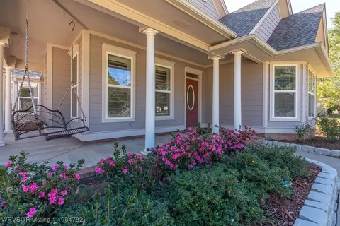 516 Bell Rd, Greenwood, AR 72936