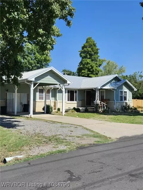 301 Wilson Ave, Poteau, OK 74953