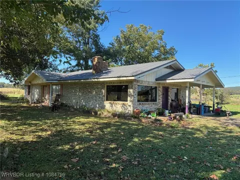 2442 Wire Rd, Ozark, AR 72949