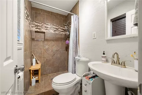 Bath - 1503 Bugscuffle Rd, Lavaca, AR 72941 photo 1 of 3