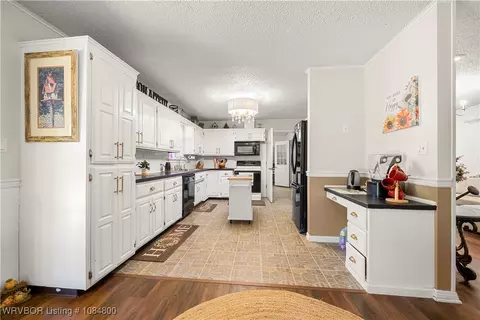 Kitchen - 1503 Bugscuffle Rd, Lavaca, AR 72941 photo 1 of 5
