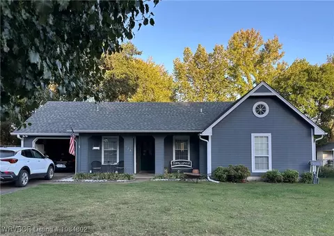 124 Country Lane Dr, Alma, AR 72921