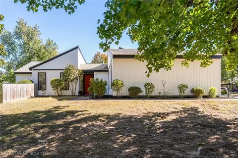 10009 Jenny Lind Rd, Fort Smith, AR 72908