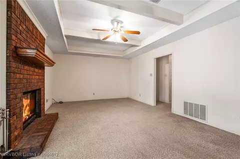 2307 Meadow Ln, Barling, AR 72923 photo 6