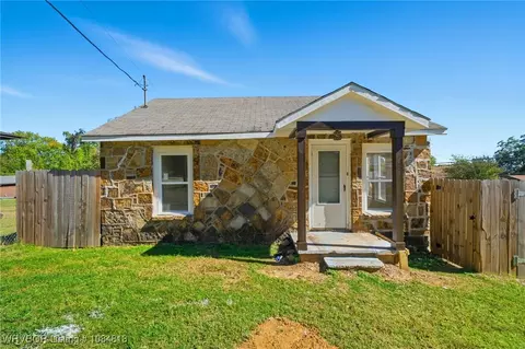 802 Buena Vista Ave, Van Buren, AR 72956