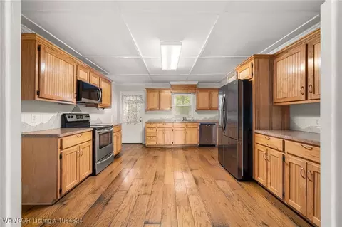 Kitchen - 2018 S U St, Fort Smith, AR 72901 photo 1 of 3