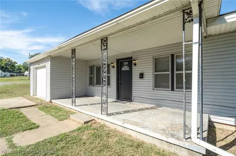 802 Church St, Barling, AR 72923 photo 2