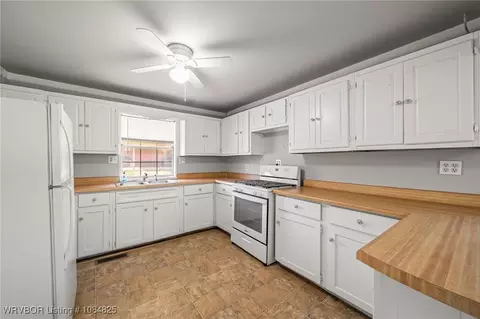 802 Church St, Barling, AR 72923 photo 10