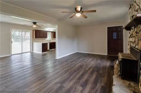 Living - 4510 Irene St, Fort Smith, AR 72904 photo 3 of 8