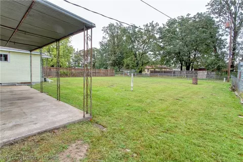 Exterior - 4510 Irene St, Fort Smith, AR 72904 photo 8 of 8