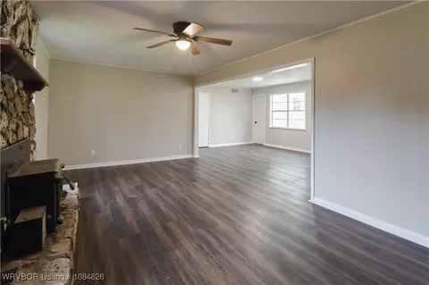 Living - 4510 Irene St, Fort Smith, AR 72904 photo 6 of 8