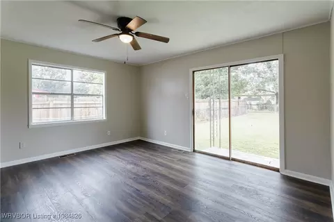 Living - 4510 Irene St, Fort Smith, AR 72904 photo 8 of 8