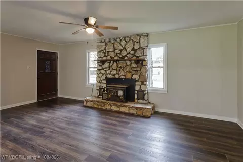 Living - 4510 Irene St, Fort Smith, AR 72904 photo 7 of 8
