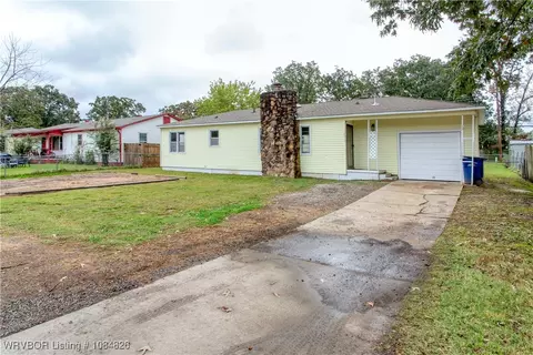 Exterior - 4510 Irene St, Fort Smith, AR 72904 photo 2 of 8