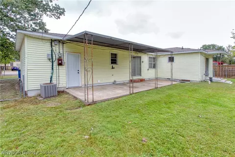 Exterior - 4510 Irene St, Fort Smith, AR 72904 photo 7 of 8