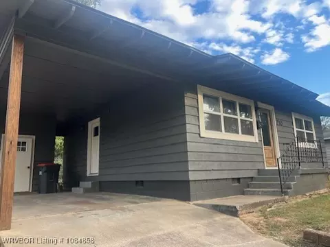 210 N 18th St, Van Buren, AR 72956