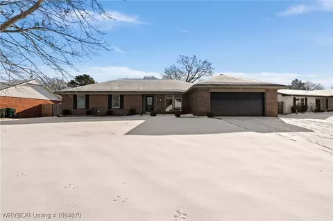 102 Richardson Ave, Sallisaw, OK 74955