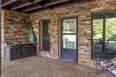 Exterior - 10717 Hunters Point Rd, Fort Smith, AR 72903 photo 6 of 19