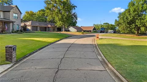 View/Area - 10717 Hunters Point Rd, Fort Smith, AR 72903 photo 4 of 4