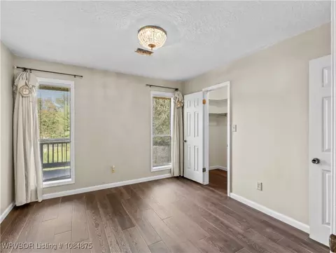 Bedroom - 10717 Hunters Point Rd, Fort Smith, AR 72903 photo 2 of 2
