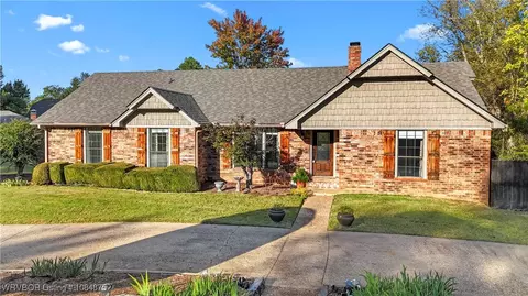 Exterior - 10717 Hunters Point Rd, Fort Smith, AR 72903 photo 3 of 19