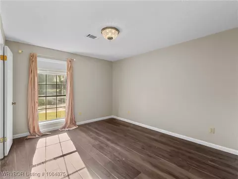 Bedroom - 10717 Hunters Point Rd, Fort Smith, AR 72903 photo 1 of 2