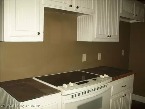 Kitchen - 2100 S N St, Fort Smith, AR 72901 photo 2 of 4